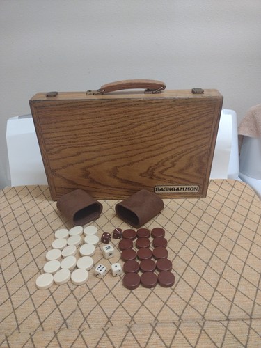 Vtg wood case backgammon - wood,